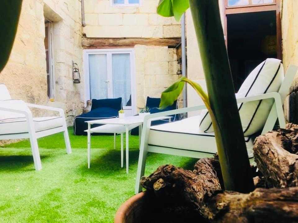 Chez Mimie Les Hotes Fontevrault-l'Abbaye Exterior foto